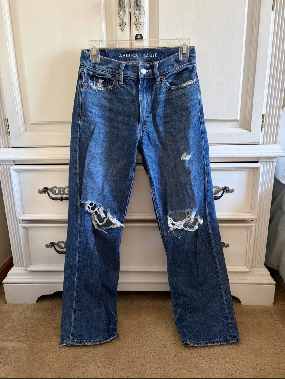 American Eagle Outfitters low rise baggy jeans